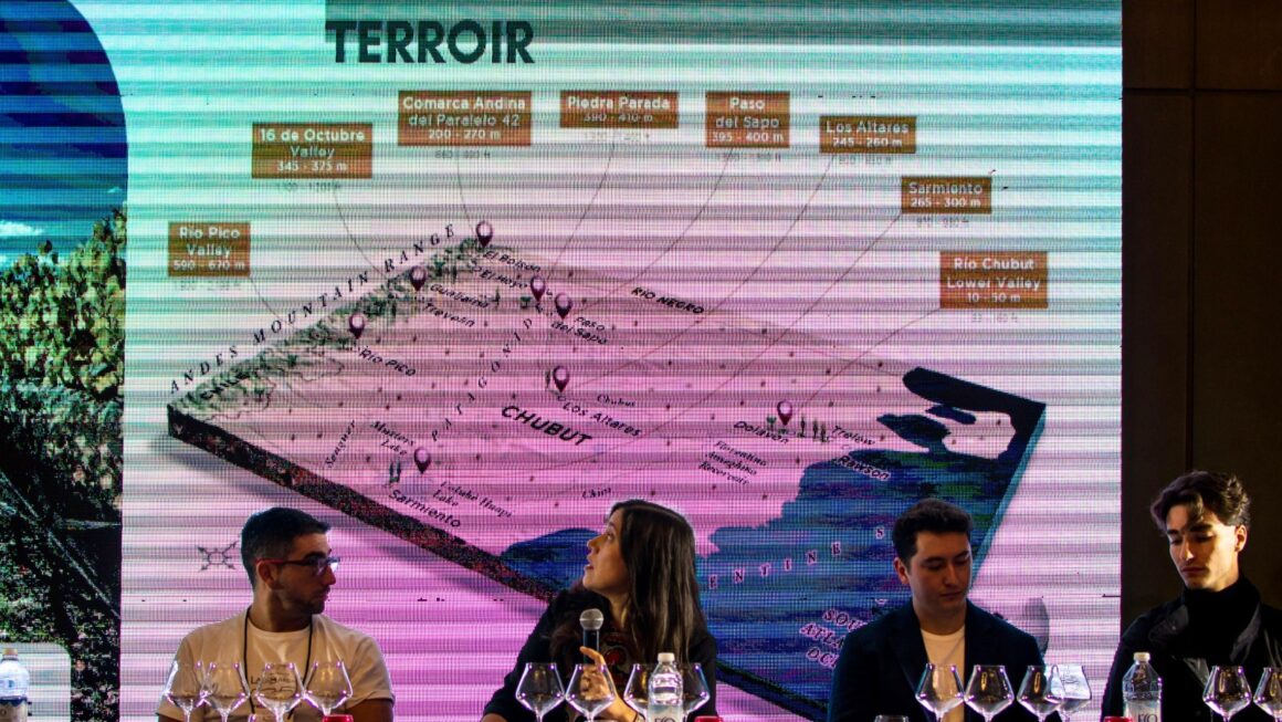Destacada participación de Chubut en la Expo Vinos & Negocios BA 2025
