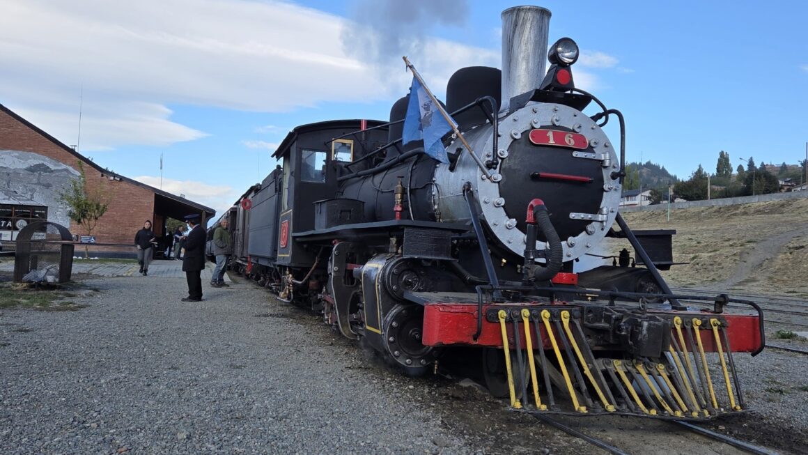 “La Trochita” confirmó el programa de salidas para la Temporada Invernal 2025