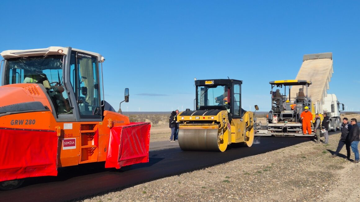 El Gobierno inició la pavimentación para la finalización de la doble vía Trelew-Puerto Madryn