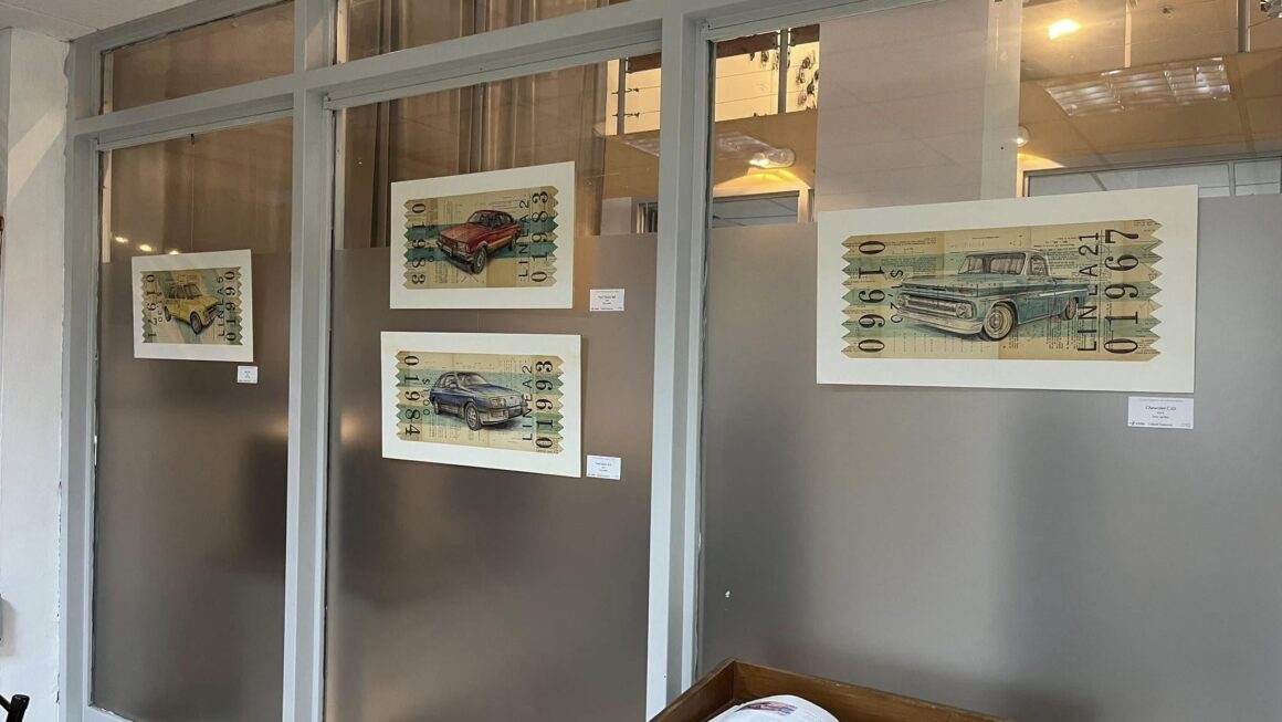 Se Exhibe En Madryn La Muestra “Clásicos Argentinos De Todos Los Tiempos” De Gabriel Espinosa
