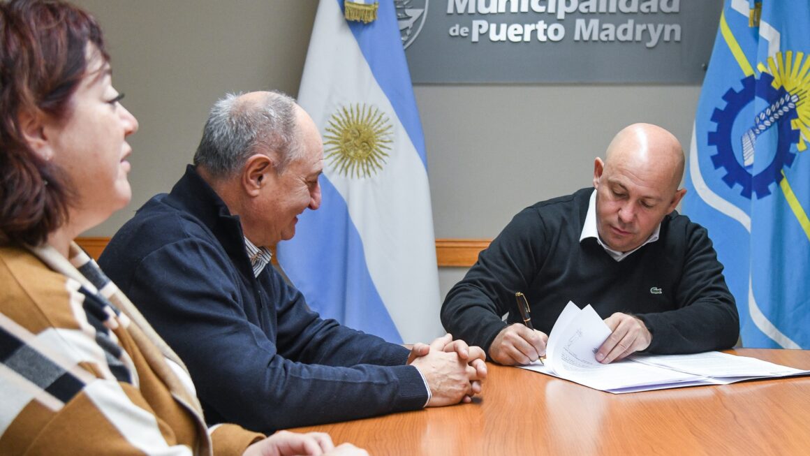 Puerto Madryn Y Puerto Pirámides Firmaron Un Importante Acuerdo De Cooperación