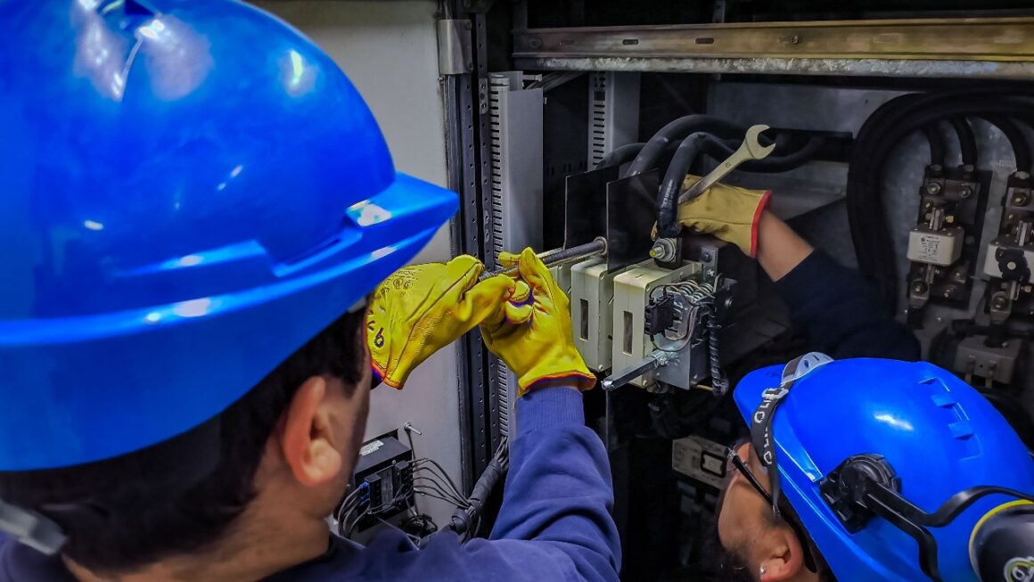 Nuevos componentes eléctricos para la Estación de Pre-Tratamiento Norte.