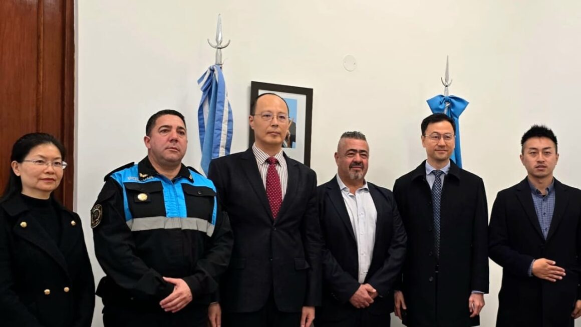 El Gobierno del Chubut y la Embajada de China coordinan medidas ante casos de violencia en Comodoro Rivadavia