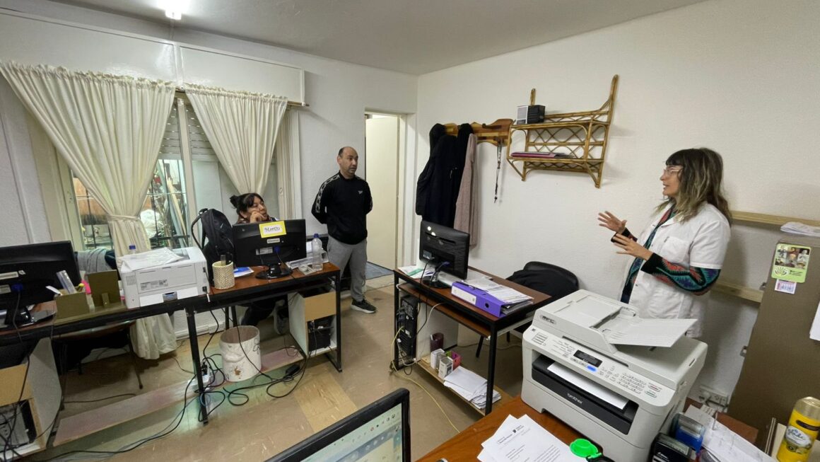 Provincia capacitó a personal del Hogar de Ancianos y el Centro Braille en Trelew