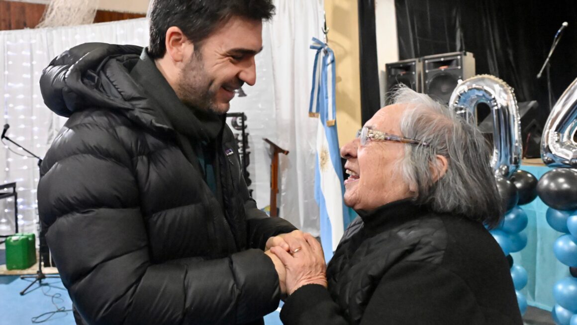 Torres en el aniversario de Tecka: “Defender nuestra identidad es poner la bandera de Chubut por encima de cualquier color político”