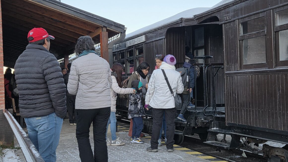 En plenas vacaciones de invierno La Trochita sigue sumando salidas adicionales