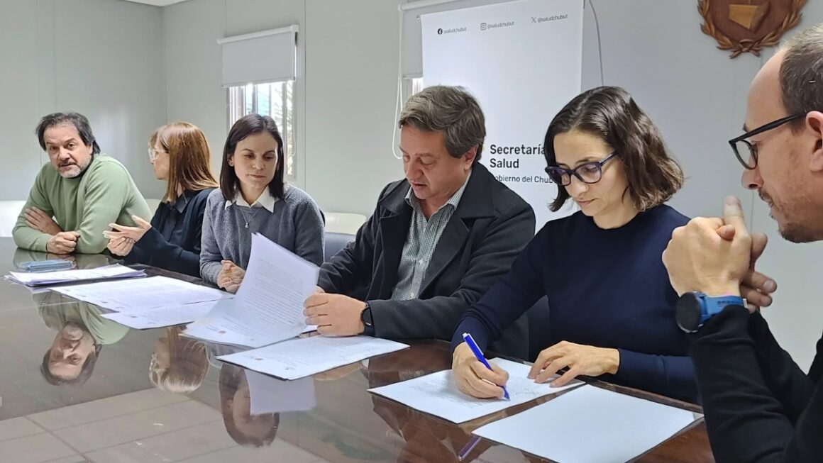 La Secretaría de Salud firmó importantes convenios con la Universidad Nacional de Mar del Plata
