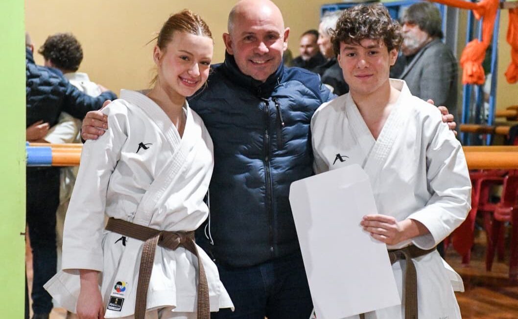 El Intendente Acompañó A Dos Deportistas Para Que Participen Del Campeonato Panamericano Juvenil De Karate
