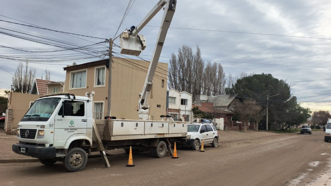 Avanza el Plan de Modernización de Alumbrado en distintos puntos de la ciudad.
