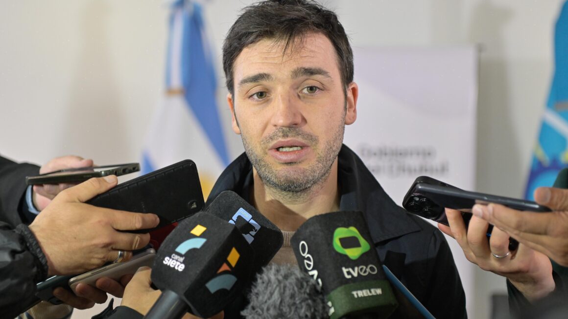 Con inversión provincial y trabajo local, Torres reactiva la construcción de viviendas en Trelew