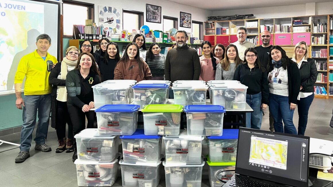 Docentes de Esquel y Epuyén se capacitaron en cambio climático en el marco del Proyecto Energía Joven