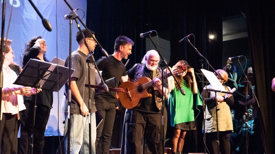 Provincia y las Municipalidades de Esquel y Trevelin homenajearon al maestro Jorge de Oro