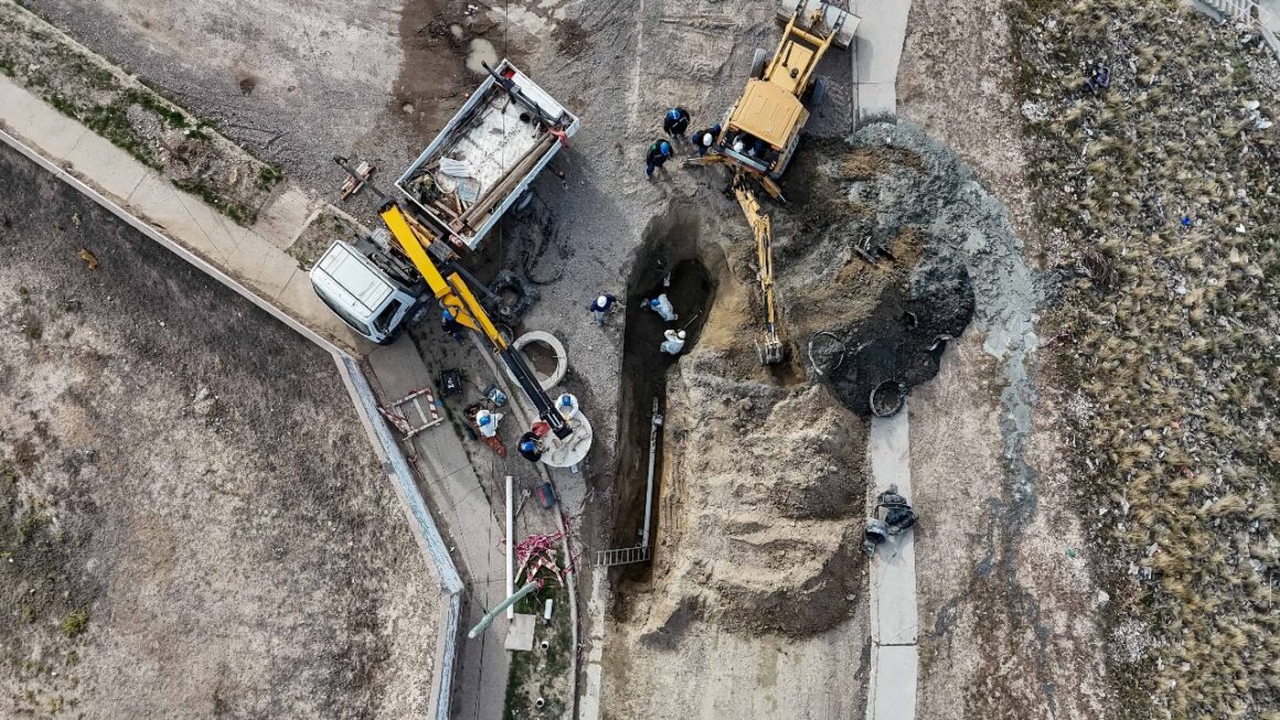 Importante obra de renovación cloacal en la zona norte.