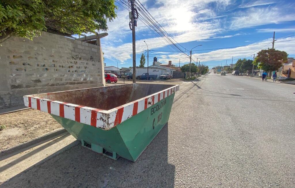 Continúa La Campaña De Limpieza En Los Barrios Patagonia, Anon Carr Y Rucal Hue