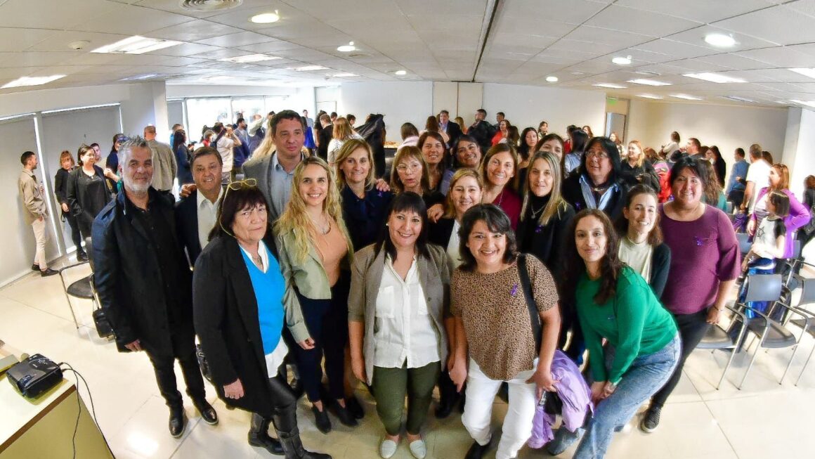 Provincia realizó en Rawson la Primera Jornada de Sensibilización sobre Adopciones en Chubut