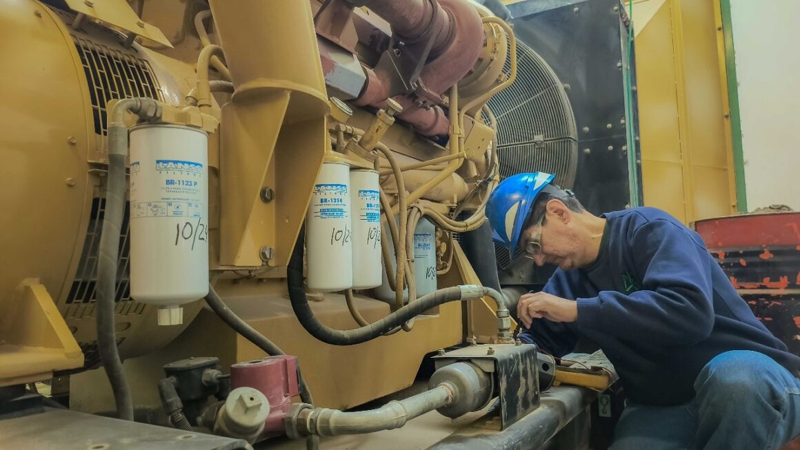 Controles constantes sobre grupos electrógenos en estaciones cloacales.