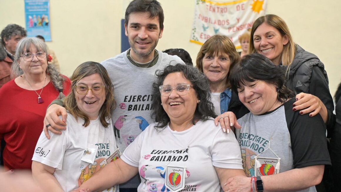 Torres en el “Abuelazo Patagónico”: “Hoy hay un Gobierno que acompaña día a día a las personas mayores para garantizar su bienestar”