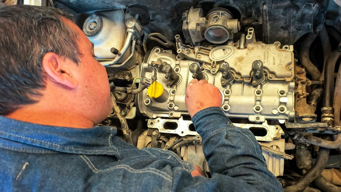 Cada unidad vehicular de la Cooperativa, tiene su plan de mantenimiento.