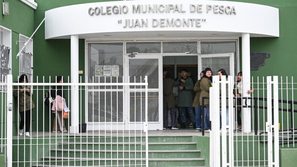 Convocatoria Docente Para Cubrir Horas En La Escuela Municipal De Pesca