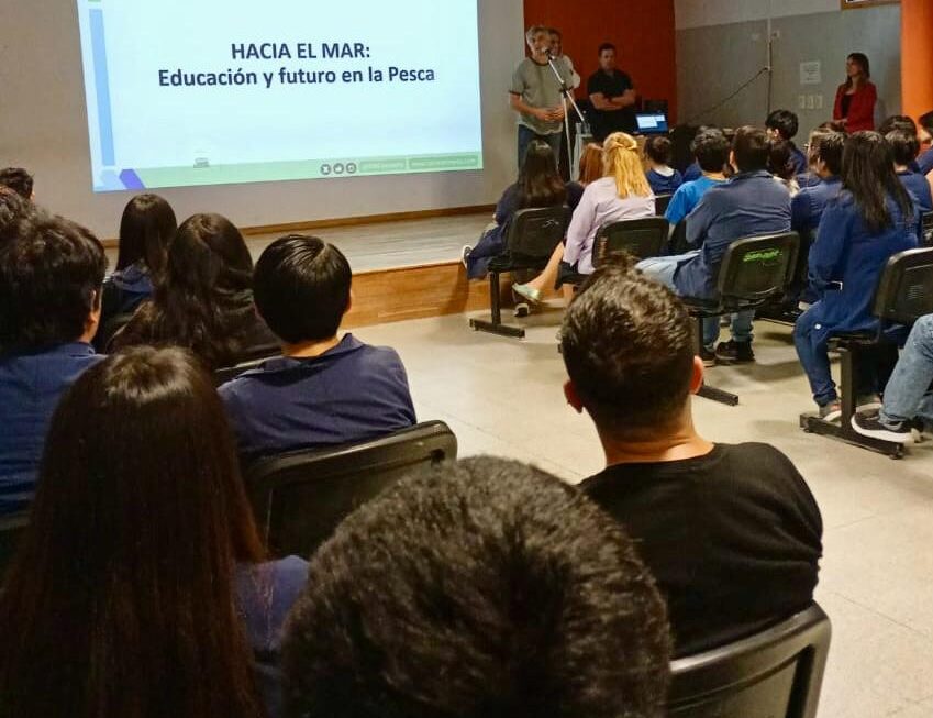 El Municipio Llevó A Cabo Charlas Para Estudiantes De Escuelas Técnicas Locales