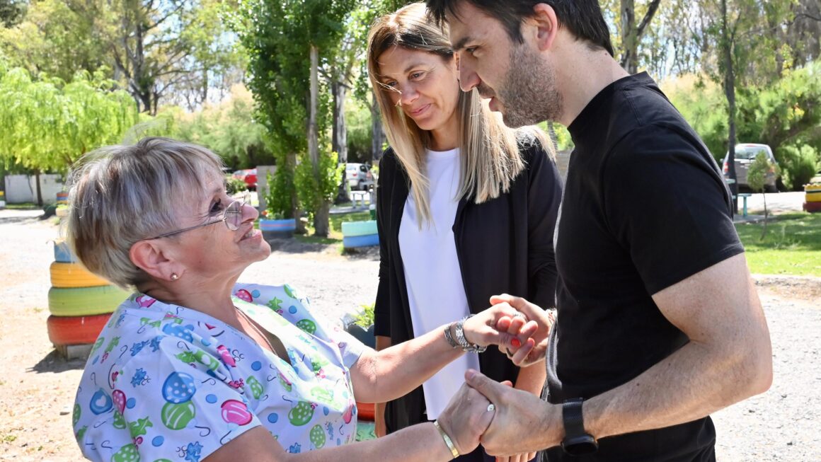 Torres compartió una jornada recreativa con residentes del Hogar Pedro Dettori de Trelew