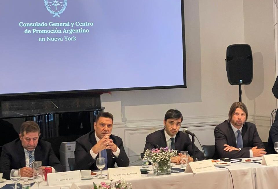 Torres se reunió en Estados Unidos con empresarios, inversores y directivos de bancas multinacionales