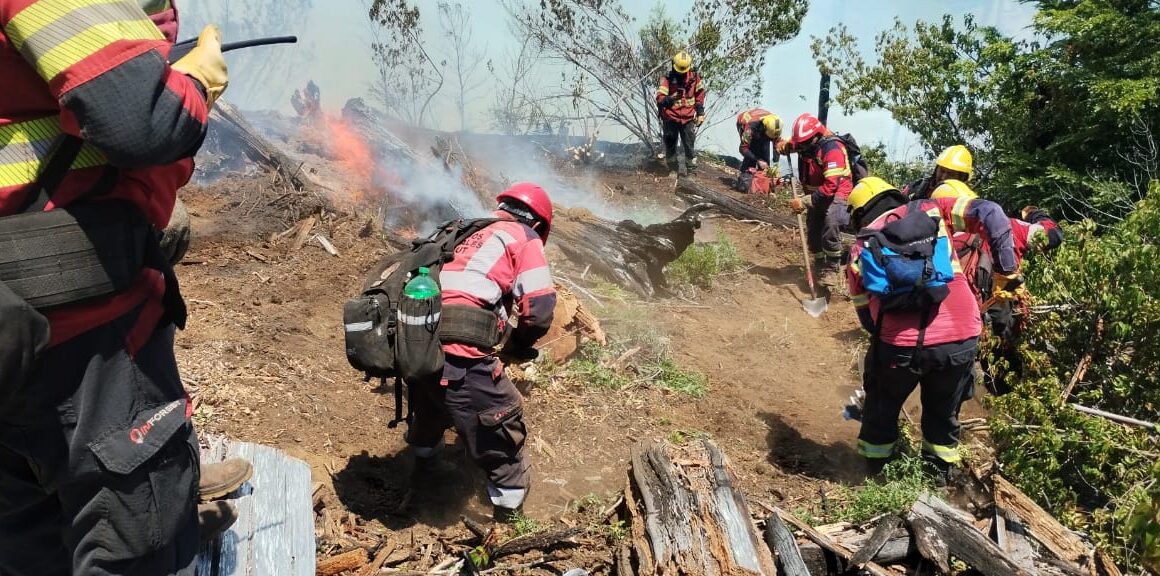 Producto de un arduo operativo coordinado por Provincia, se logró controlar el incendio en El Turbio