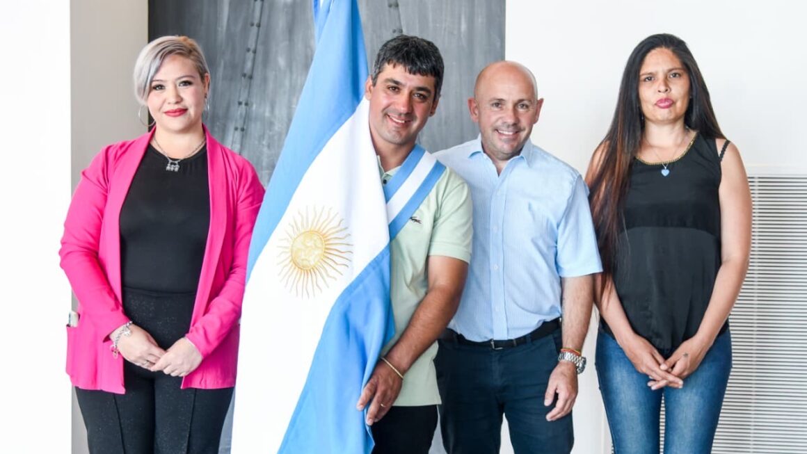 Sastre Entregó Los Títulos A Los Graduados De La Escuela Municipal De Jóvenes Y Adultos