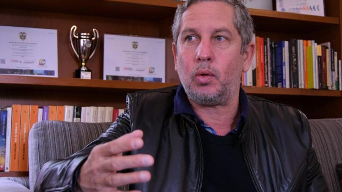 El Universo Lógico De La Ficción Llega A Puerto Madryn Con Guillermo Martínez