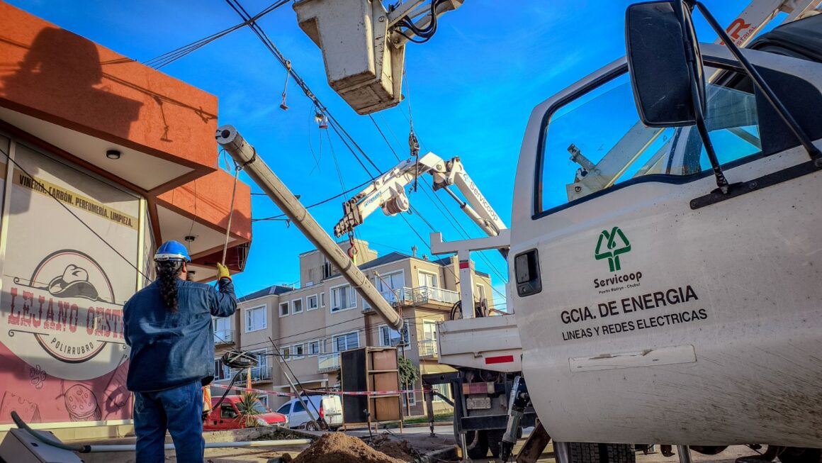 Plan de Modernización del tendido eléctrico – nuevas columnas de hormigón.