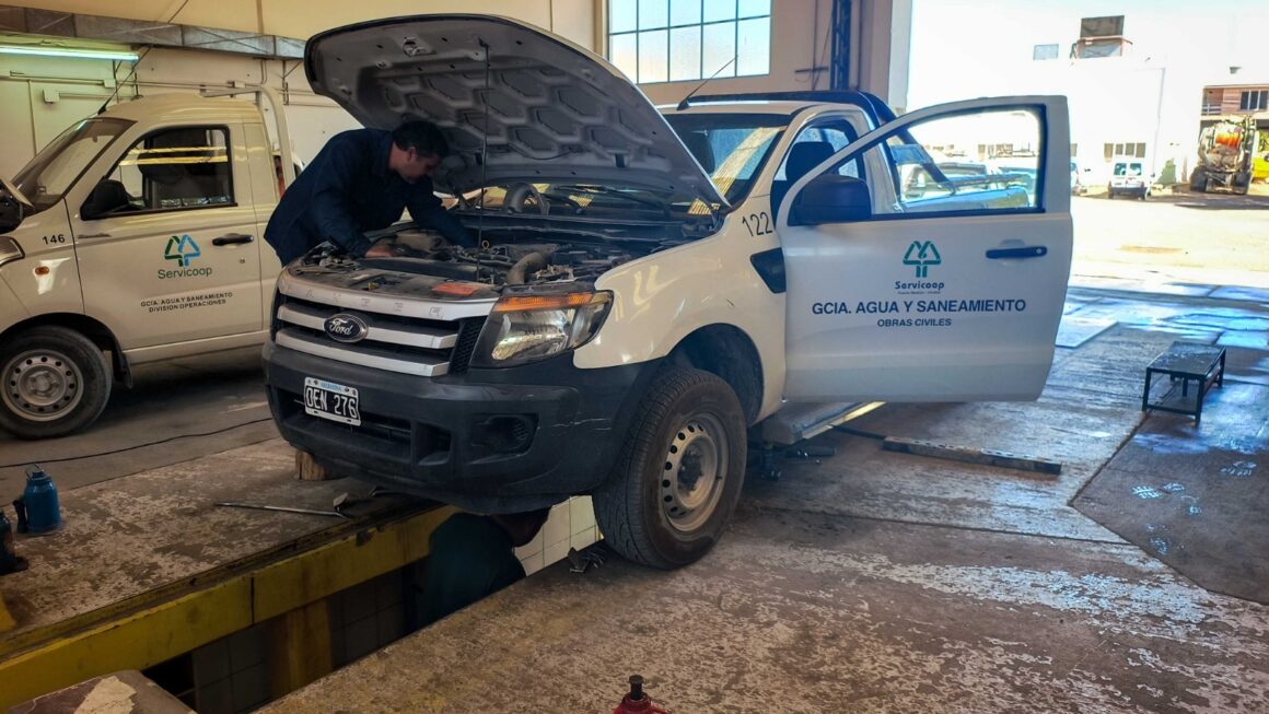 Los vehículos de la Cooperativa deben estar operativos las 24 horas del día.