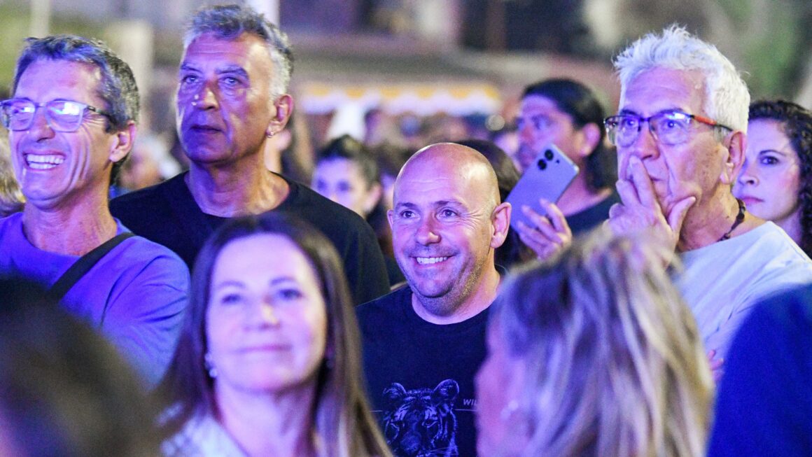 Sastre Encabezó Multitudinaria Edición De “Disco Bajo Las Estrellas”