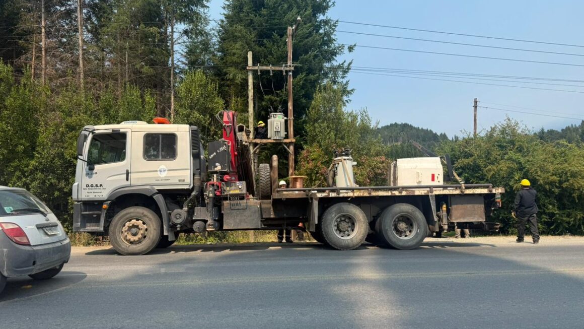 Tras los incendios, el Gobierno del Chubut avanza en la normalización total del servicio eléctrico en la Comarca Andina
