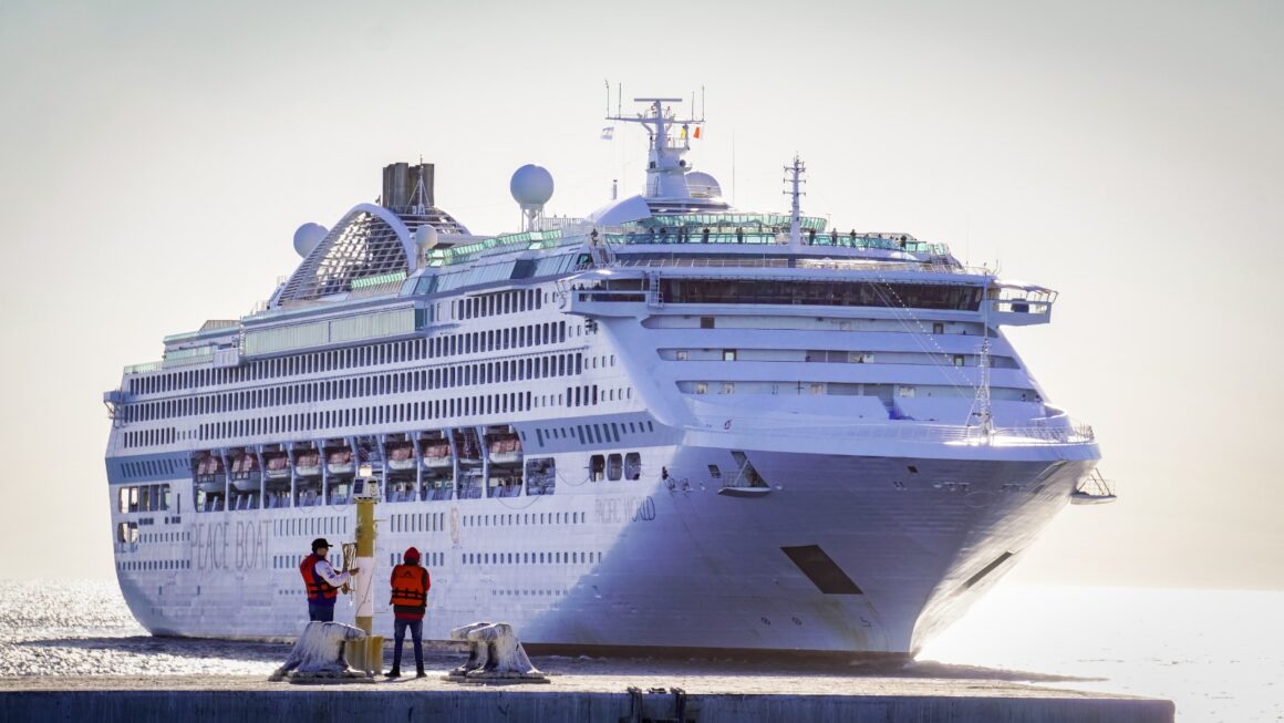 El buque de pasajeros Pacific World visita Chubut por primera vez