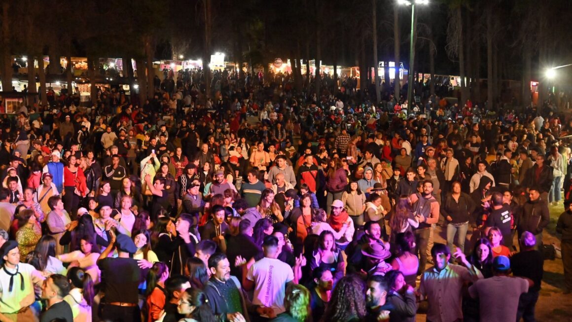 Cuatro fiestas populares se festejaron en Chubut junto al comienzo de los Carnavales de Dolavon