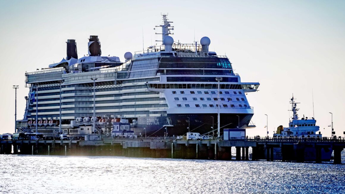 La temporada de cruceros en Chubut suma una nueva escala del Celebrity Equinox