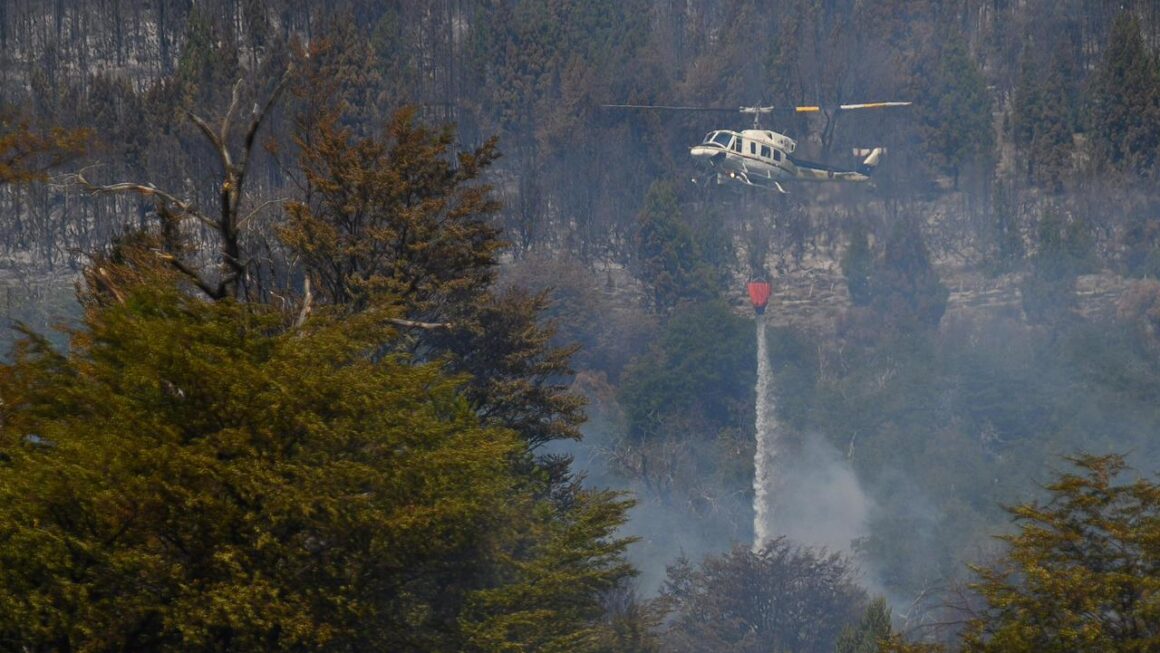 Tras un intenso operativo, Provincia logró controlar el incendio en Puerto Patriada y contener el de Los Alerces