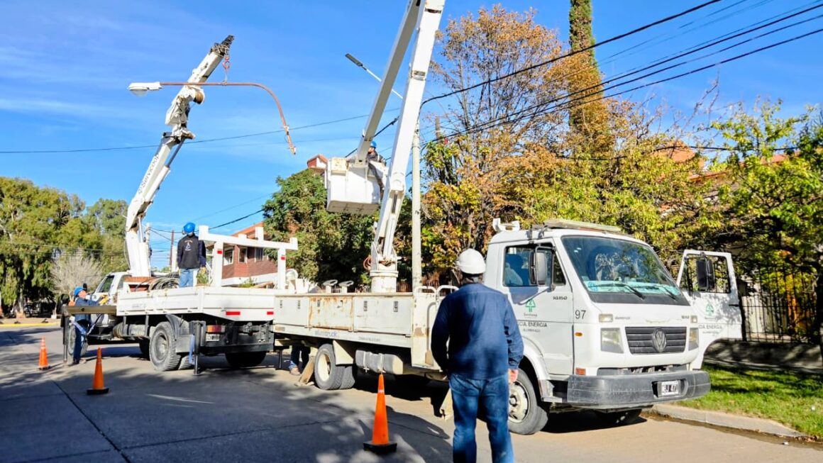Avanza la modernización de la infraestructura eléctrica en la zona sur de la ciudad.