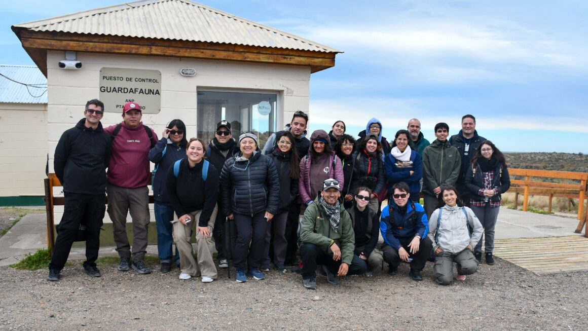 Punta Tombo recibió a estudiantes universitarios en una experiencia de formación en territorio