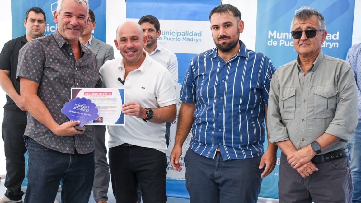Sastre Encabezó La Presentación De Una Nueva Edición De La Feria De Pescadores Artesanales