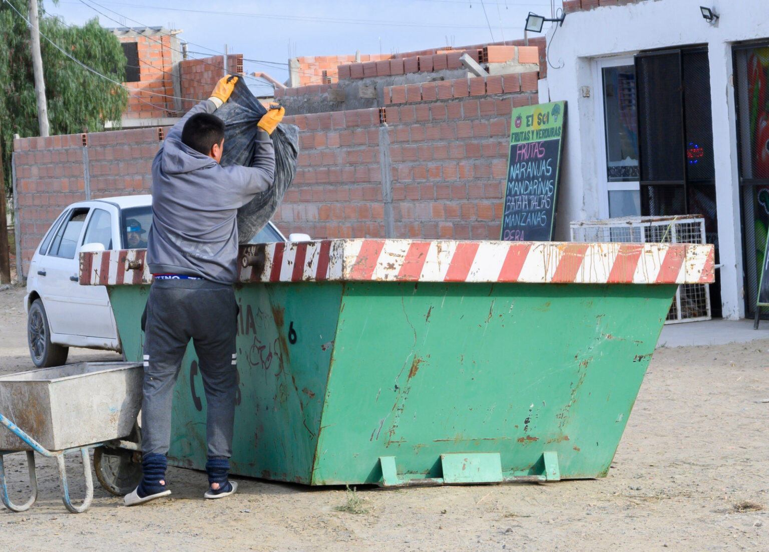 La Campaña De Limpieza Continúa Recorriendo La Ciudad
