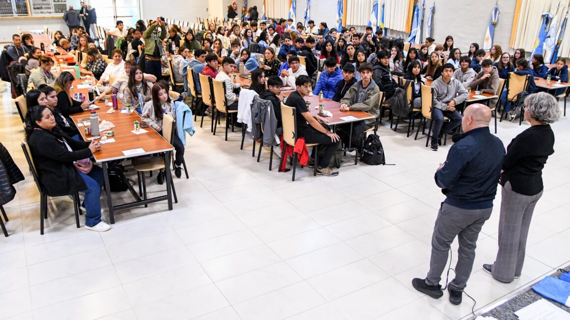 Nueva Edición Del Curso De Manejo Y Uso De Los Símbolos Patrios