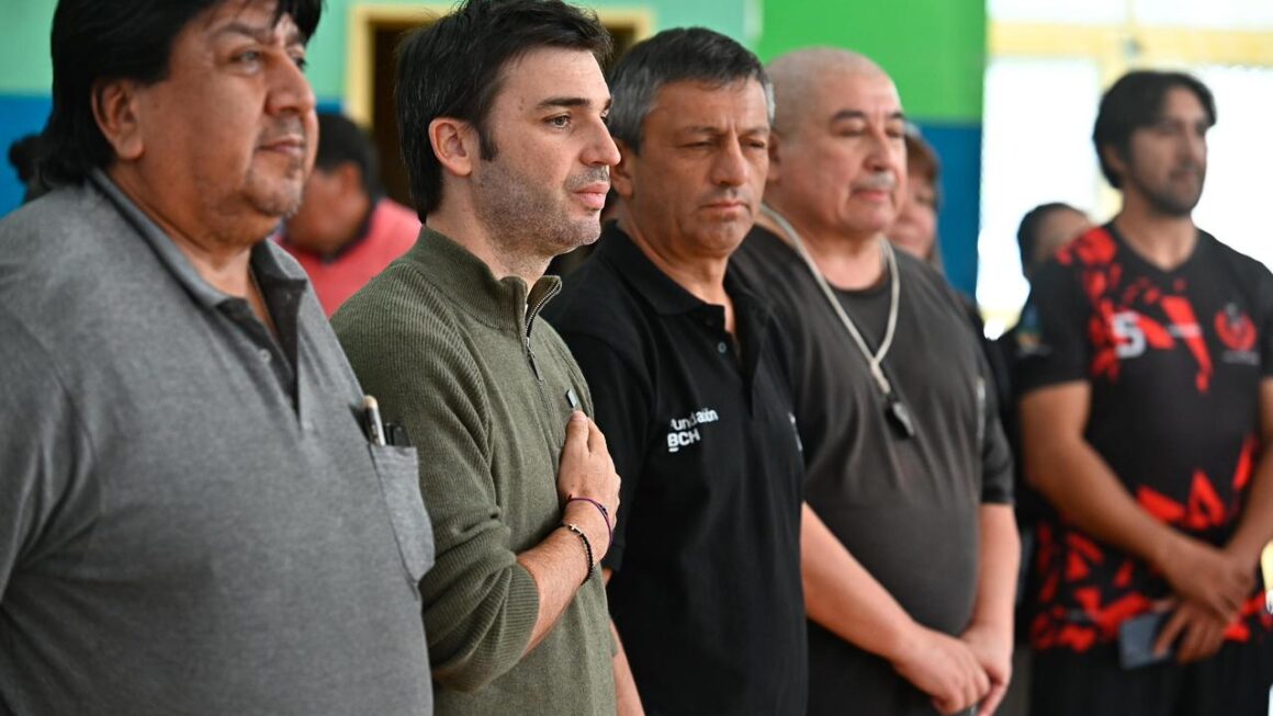 Torres acompañó el Torneo Patagónico de Newcom en José de San Martín y anunció el envío a la Legislatura del programa “Juegos Comunales”