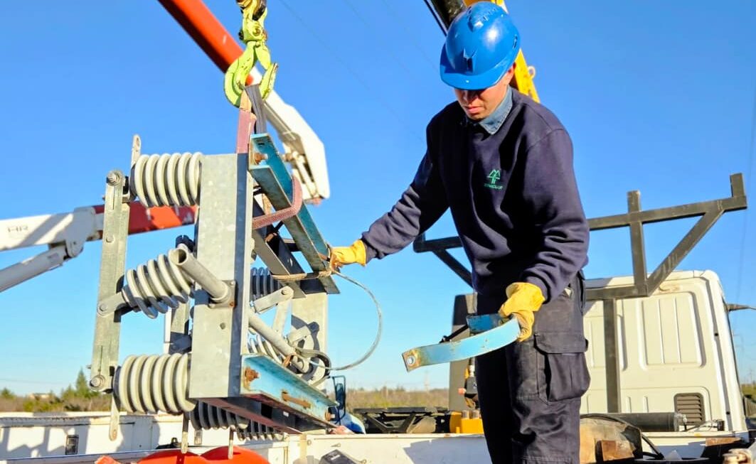 Comenzaron las obras de energía sobre la E.T. “Sociedad Rural”, en la zona norte de la ciudad.