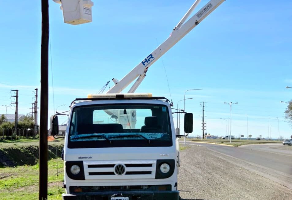 Obras de energía para abastecer el nuevo nodo de distribución en la zona norte.
