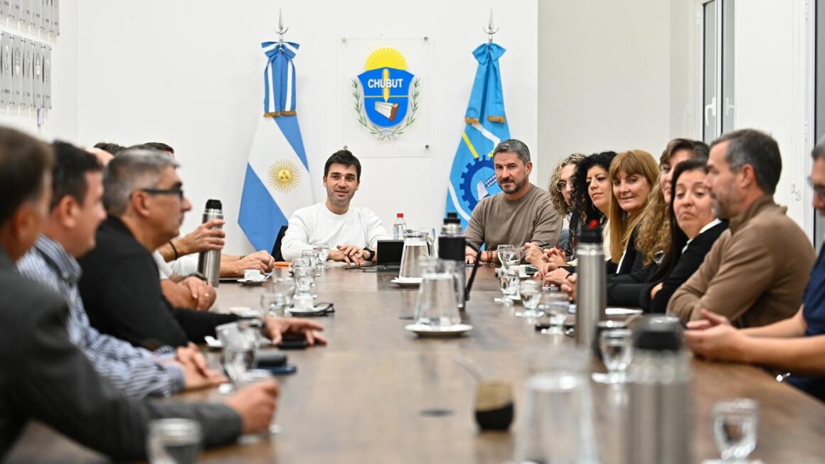Torres y Merino encabezaron una reunión con la Cámara de Industria y Comercio y avanzan en medidas de incentivo sectorial