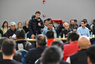 Con el barril por encima de los USD 100, Torres exigió más inversiones tras el traspaso de Manantiales Behr