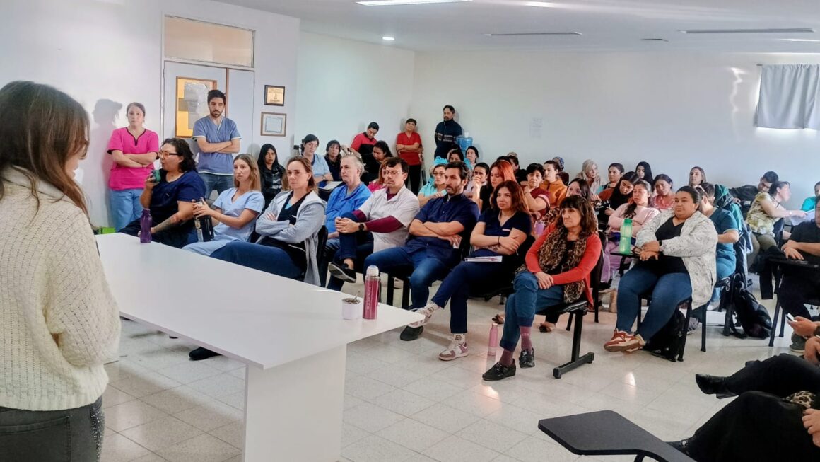 Equipos de los Hospitales Regional y Alvear de Comodoro Rivadavia se capacitaron en la “Ley Nicolás” y Gestión de Riesgos