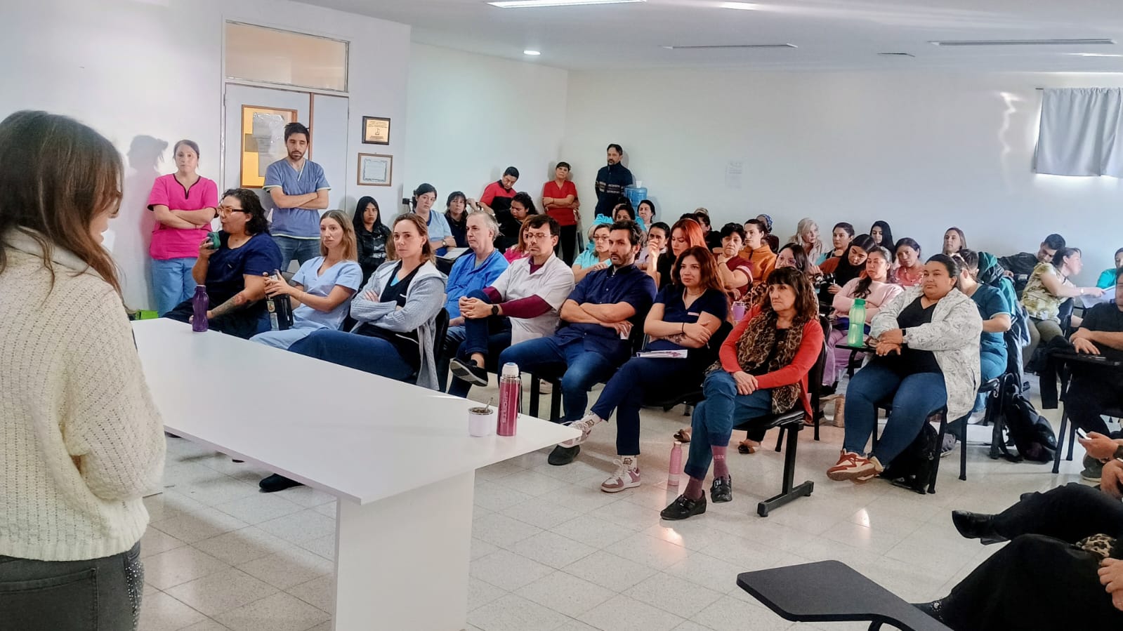 Equipos de los Hospitales Regional y Alvear de Comodoro Rivadavia se capacitaron en la “Ley Nicolás” y Gestión de Riesgos