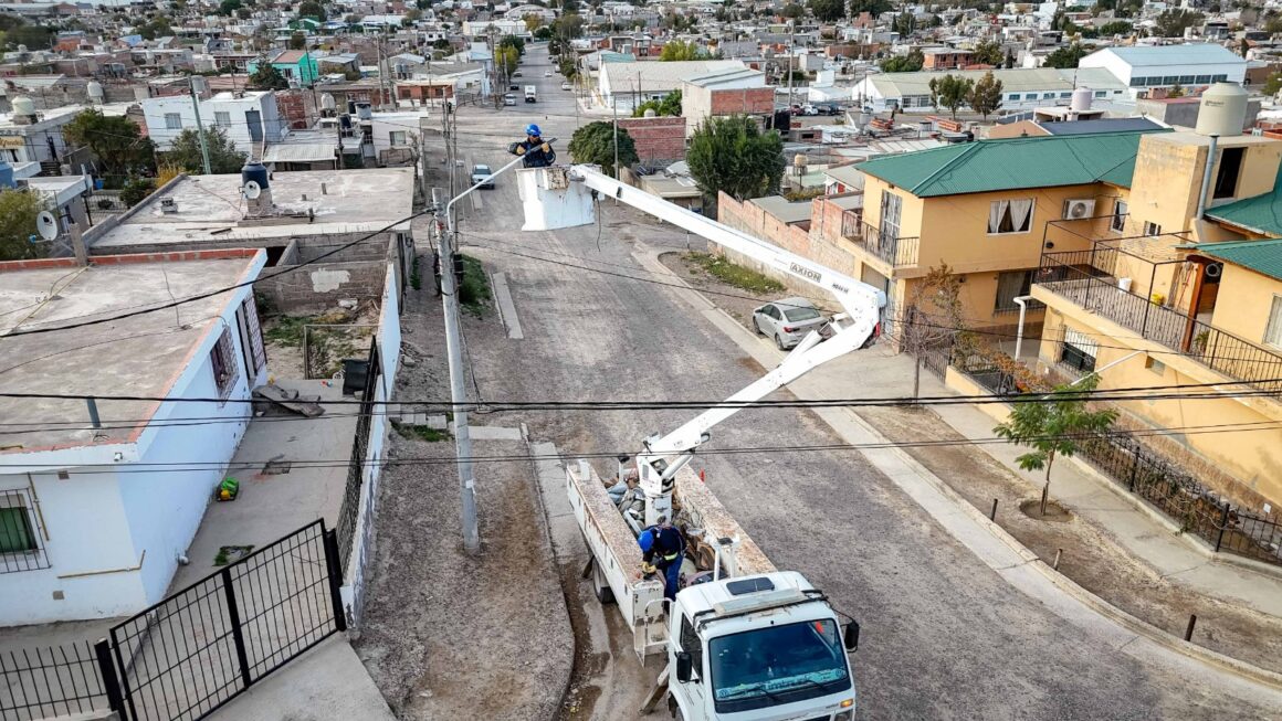 Continúan las tareas en el marco del Plan de Modernización de Alumbrado.